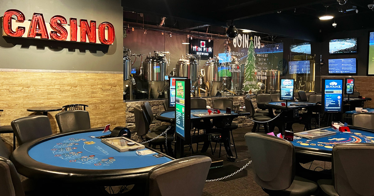 Casino gaming tables